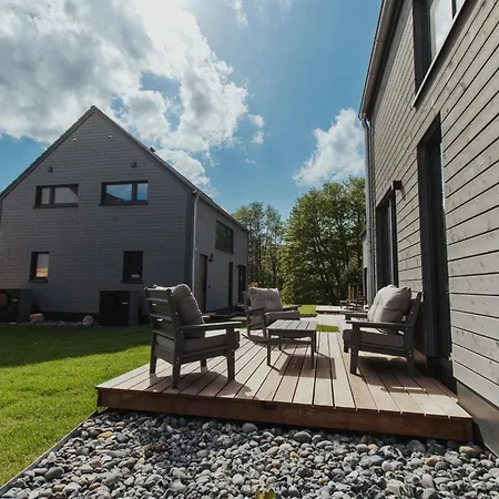 Neu Rügen Resørt Großzügige, Gemütliche Doppelhaushälfte Emma Mit Terrasse Сasa de vacaciones Sagard