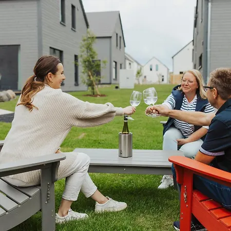 Neu Rügen Resørt Großzügige, Gemütliche Doppelhaushälfte Emma Mit Terrasse Сasa de vacaciones *
